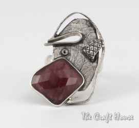 Silver ring with Ruby - € ( lv)