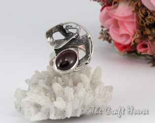 Silver ring with Ruby - 109.93 € (215 lv)