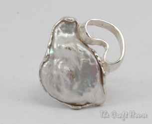 Silver ring with Mother of Pearl - 85.90 € (168 lv)