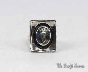 Silver ring with Mother of Pearl -  € ( lv)