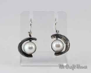 Silver earrings with Pearl - € ( lv)