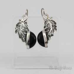 Sterling silver earrings with Onyx- 53.69 € (105 lv)